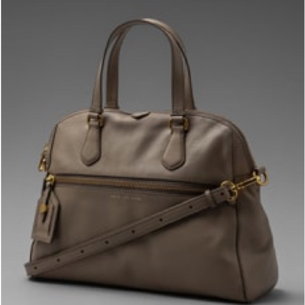 NWOT Marc by Marc Jacobs Globetrotter Calamity Rei in Cement